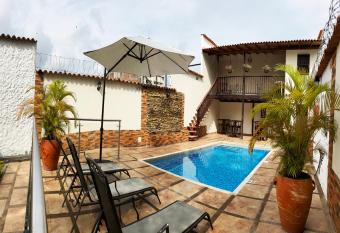 Hotel Boutique Colonial Cartago has Balcony rooms