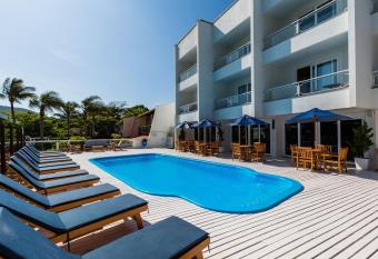 Bombinhas Blue Su  tes allows 18 year olds to book a room