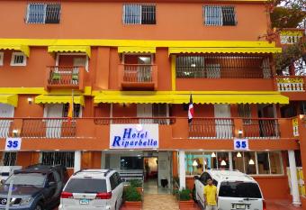 Hotel Riparbella allows 18 year olds to book a room