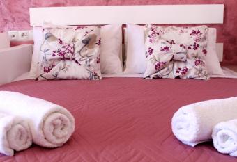 George s Place allows 18 year olds to book a room