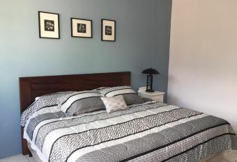 Casa 10 Guest house has Balcony rooms