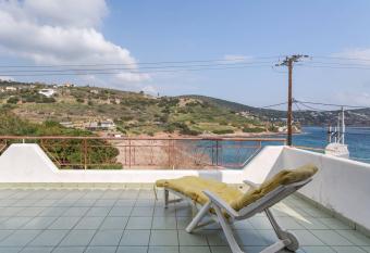 HOUSE WITH SEA VIEW has Balcony rooms