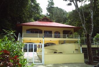 Villa Vista Verde Ground Floor Home has Balcony rooms