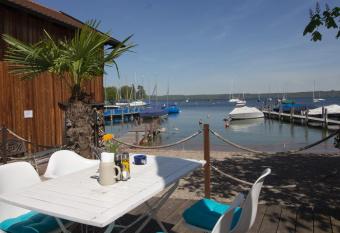 Hotel am See allows 18 year olds to book a room