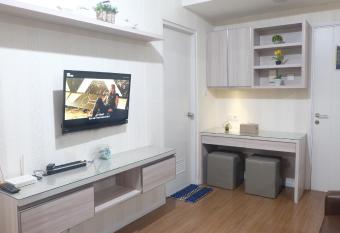 Parahyangan Residences Executive 2BR on 16th Floor by AYA STAYS has Balcony rooms