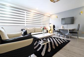 Queen Stay Apartments allows 18 year olds to book a room