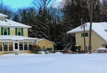 Maple Lane Empire allows 18 year olds to book a room