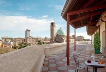 Casa Al Carmine has Balcony rooms