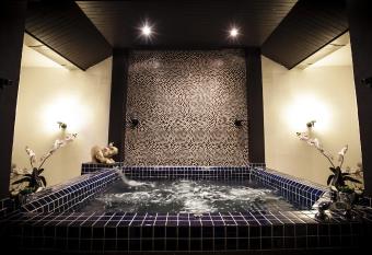 Number 4 has Balcony rooms