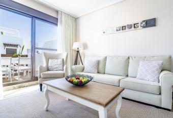 GH2-Family friendly apt in Estepona has Balcony rooms