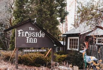 The Fireside Inn has Balcony rooms