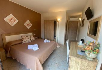 Villa Sofia has Balcony rooms