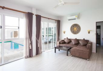 Lux Pool Villas Krabi Ao Nang has rooms with a private hot tub
