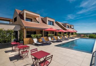 James Vignoble H  tel, Eguisheim has Balcony rooms