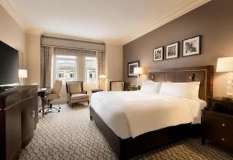 Fairmont Chateau Laurier Gold Experience allows 18 year olds to book a room