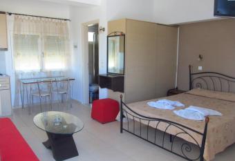 Baladinos Apartments has Balcony rooms