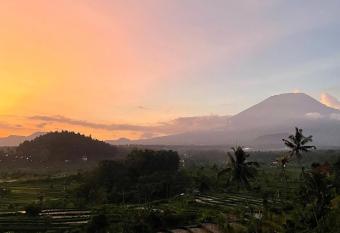 Villa di Bias allows 18 year olds to book a room