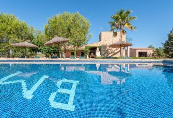 Els Girasols has Balcony rooms