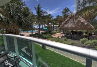 Miami Hollywood 2 Bedroom Garden View 001-21mar has Balcony rooms
