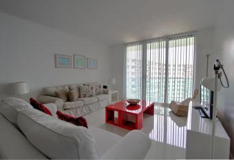 Excellent Hollywood 2BD Condo 0012-21mar has Balcony rooms