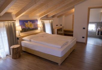 Agritur Piccolo Fiore B&B has Balcony rooms