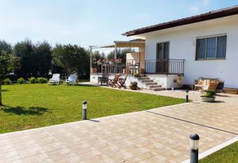 Villa Rosa - Sperlonga Vertice Rooms allows 18 year olds to book a room