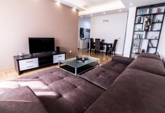 Premium 1 apartments has Balcony rooms