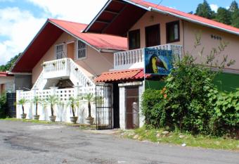 Hostal Boquete allows 18 year olds to book a room