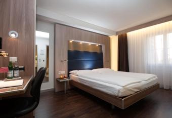 Hotel Alexander Zurich Old Town allows 18 year olds to book a room