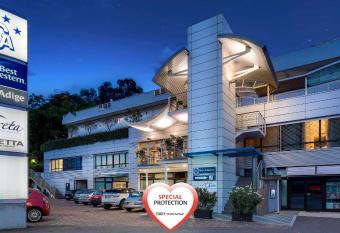 Best Western Hotel Adige allows 18 year olds to book a room