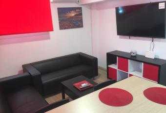 Loutraki Hostel allows 18 year olds to book a room