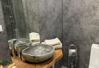 Sanktuarium Snu Apartments allows 18 year olds to book a room