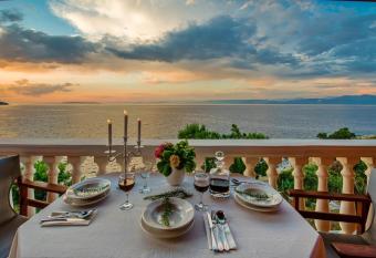 Paxos Sunrise Villas has Balcony rooms