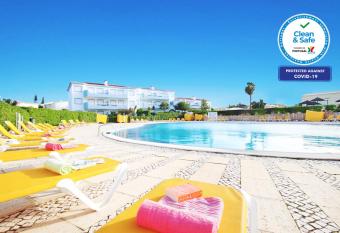 Townhouse Moreton allows 18 year olds to book a room