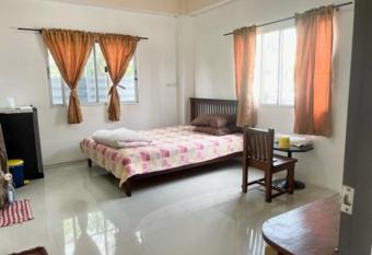 S.K. Apartment Sukhumvit 101/1 has Balcony rooms