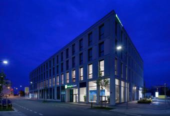 Holiday Inn Express - Regensburg, an IHG Hotel allows 18 year olds to book a room