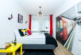 Sleepway Apartments - Red Metro allows 18 year olds to book a room