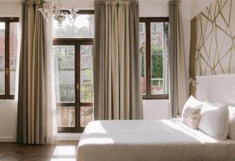 Salute Palace powered by Sonder allows 18 year olds to book a room