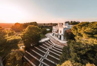 SA Suites allows 18 year olds to book a room