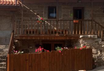 Habitaci  n do Xur  s has Balcony rooms