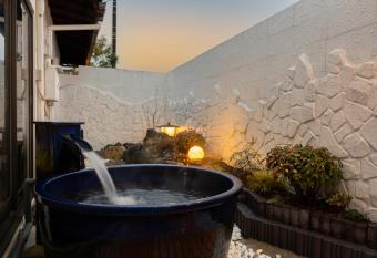 Grand Villa allows 18 year olds to book a room