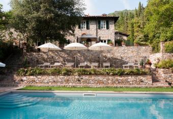 Relais Victoria B&B allows 18 year olds to book a room