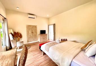 Agung Wiwin Homestay & Restaurant allows 18 year olds to book a room