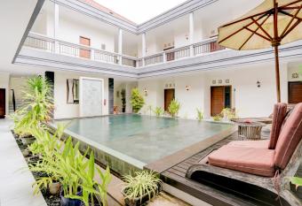 Teges Inn Kuta allows 18 year olds to book a room