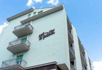 Hotel Martinez has Balcony rooms