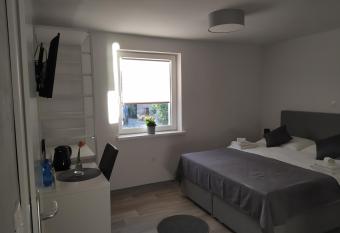 Apartment Trubarjeva33, near Ljubljana, free parking allows 18 year olds to book a room