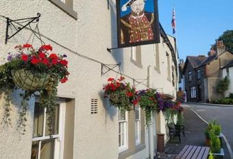 Old Kings Head allows 18 year olds to book a room