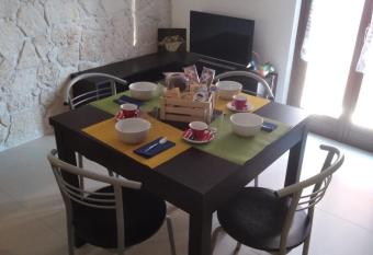 Casa Agnese has Balcony rooms