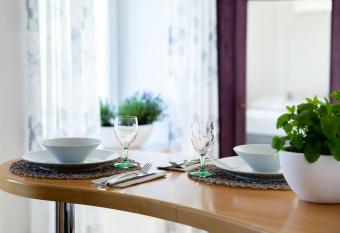 Moor Apartment 2 allows 18 year olds to book a room