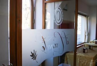 Hotel Il Crinale allows 18 year olds to book a room